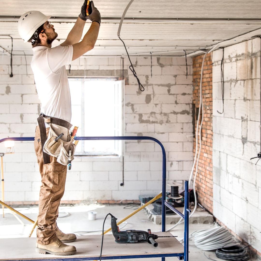 No universo da construção civil, a manutenção preventiva emerge como uma prática essencial para garantir a longevidade e funcionalidade das estruturas.