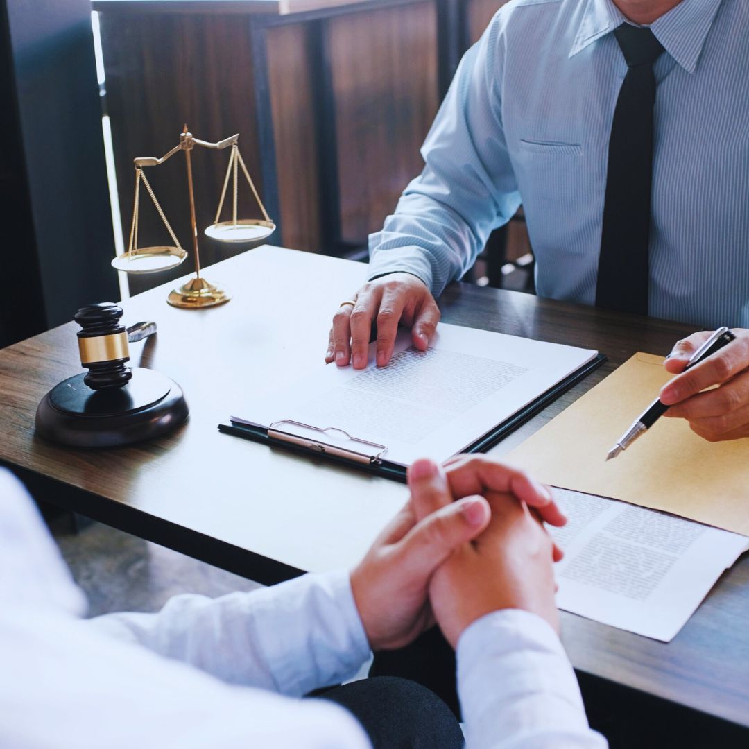 Em disputas imobiliárias, a perícia judicial desempenha um papel crucial ao fornecer análises técnicas que esclarecem questões complexas para o judiciário.